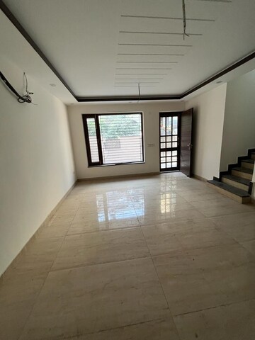 Room in 3 BHK Independent House at Gms Road – for Sale