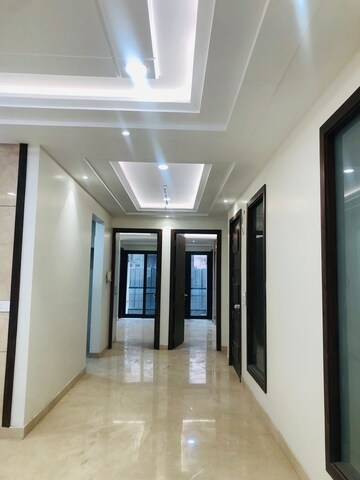Building Lobby in 3.5 BHK Builder Floor at Ashok Nagar – for Sale