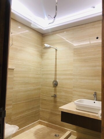 Bathroom in 3.5 BHK Builder Floor at Ashok Nagar – for Sale