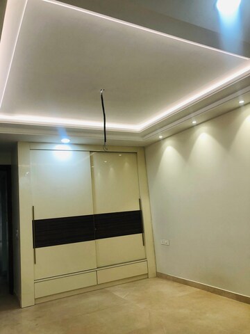 Room in 3.5 BHK Builder Floor at Ashok Nagar – for Sale
