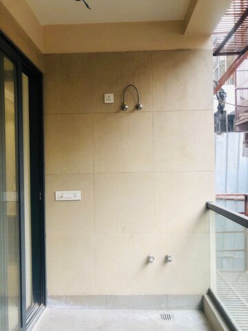 Furnished Amenities in 3.5 BHK Builder Floor at Ashok Nagar – for Sale