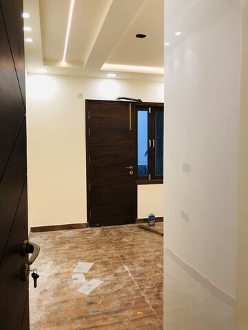 Room in 3 BHK Builder Floor at Ashok Vihar – for Sale