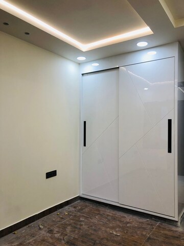 Room in 3 BHK Builder Floor at Ashok Vihar – for Sale