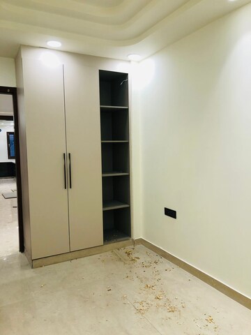 Room in 3 BHK Builder Floor at Ashok Vihar – for Sale