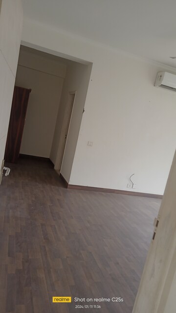 Room in 3 BHK Apartment at Tulip Ace, Sector 89 – for Sale