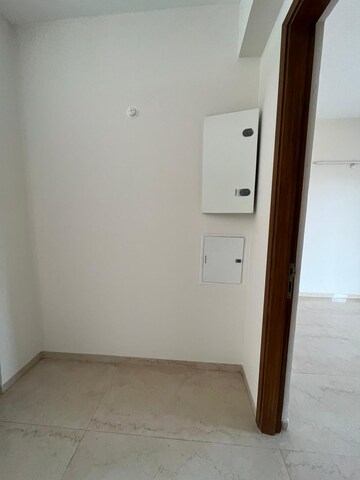 Room in 2.5 BHK Builder Floor at Smart World Gems, Sector 89 – for Sale