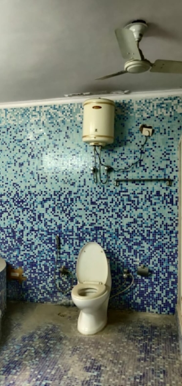 Bathroom, s-s-southend 3.5 Bedroom 311 Sq.Yd. Builder Floor In Sector 49 Gurgaon 7694586