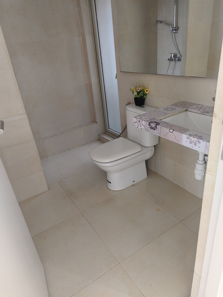 Bathroom, hiranandani-estate-rodas-enclave 2 Bedroom 727 Sq.Ft. Apartment In Ghodbunder Road Thane 7694597