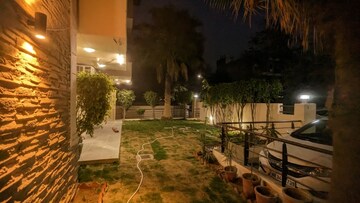 4 BHK Builder Floor – Garden View at Sushant Lok 3, Sector 57 - for Sale