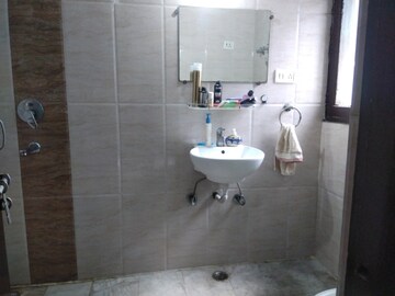 रेसिडेंशियल फ्लैट वर्ग फुट फॉर रेंट इन सेक्टर 11 द्वारका दिल्ली  7694765