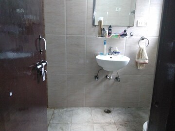 रेसिडेंशियल फ्लैट वर्ग फुट फॉर रेंट इन सेक्टर 11 द्वारका दिल्ली  7694765