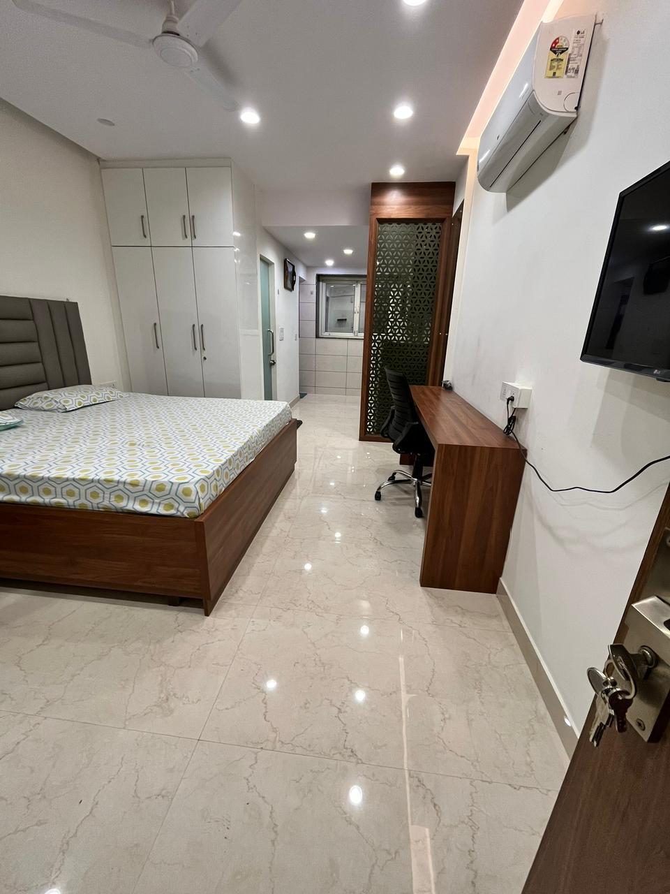 1 BHK Apartment For Rent in Moti Nagar Delhi  7695234