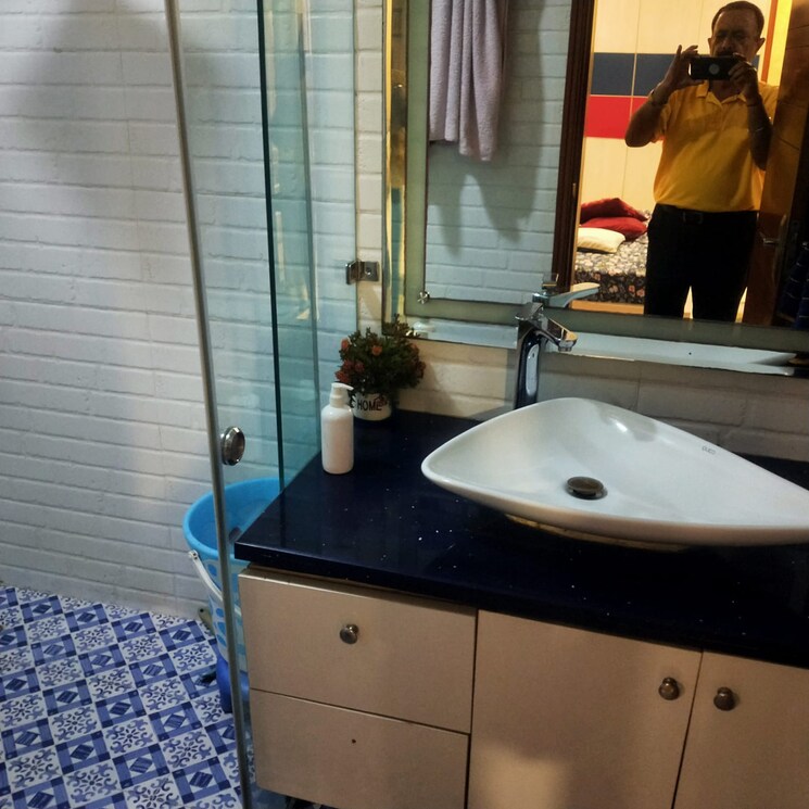 Bathroom, greater kailash i 3 Bedroom 208 Sq.Yd. Builder Floor In Greater Kailash I Delhi 7695743