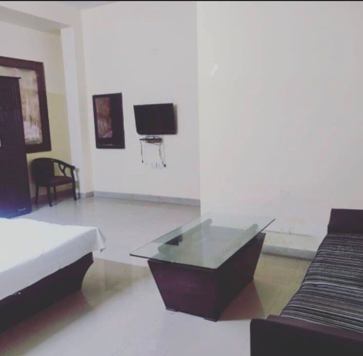 Room, sector 26 Pg For Girls In Sector 26 7696094