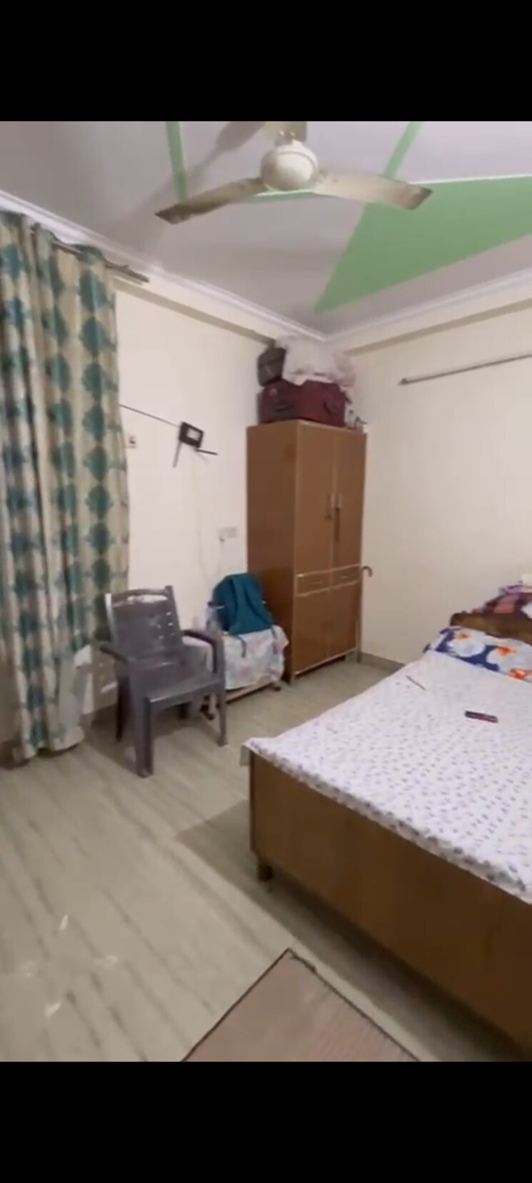 Master Bedroom, new ashok nagar 2 Bedroom 70 Sq.Yd. Builder Floor In New Ashok Nagar Delhi 7696214