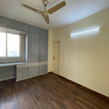 Room in 3 BHK Apartment at Conscient Heritage Max, Sector 102 – for Sale