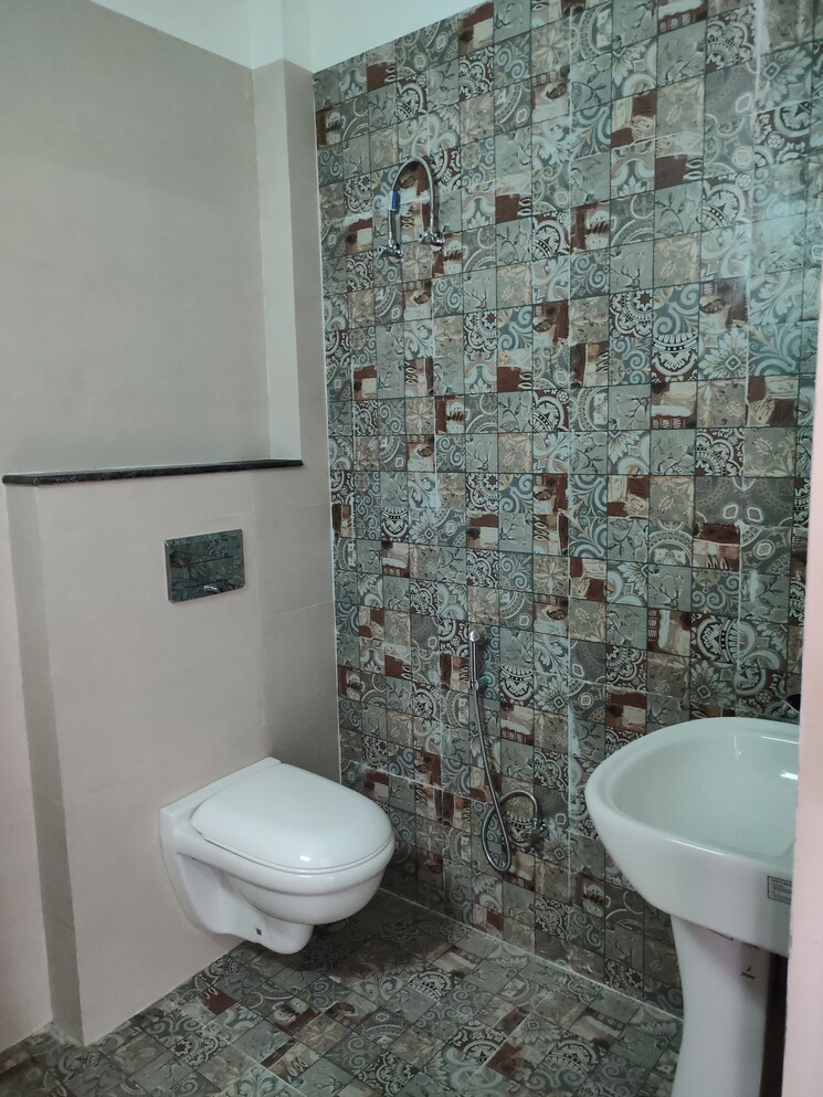 Bathroom, chinhat 3 Bedroom 1000 Sq.Ft. Independent House In Chinhat Lucknow 7696462