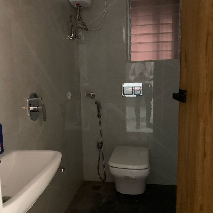 Bathroom, mamtora-kandivali-jatin-villa-chsl 2 Bedroom 577 Sq.Ft. Apartment In Bhadran Nagar Mumbai 7696485