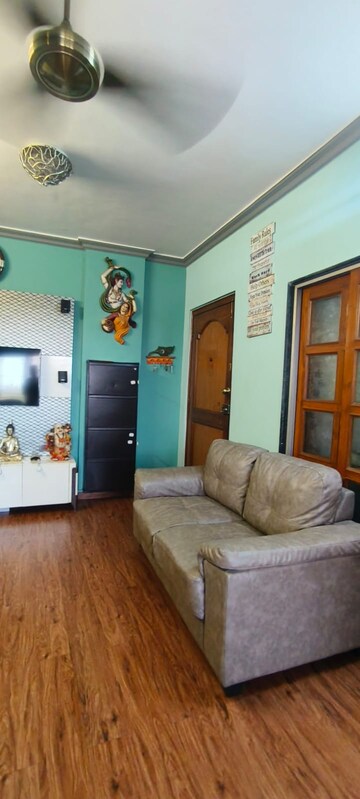 Living Room in 2.5 BHK Apartment at Dahisar West – for Sale
