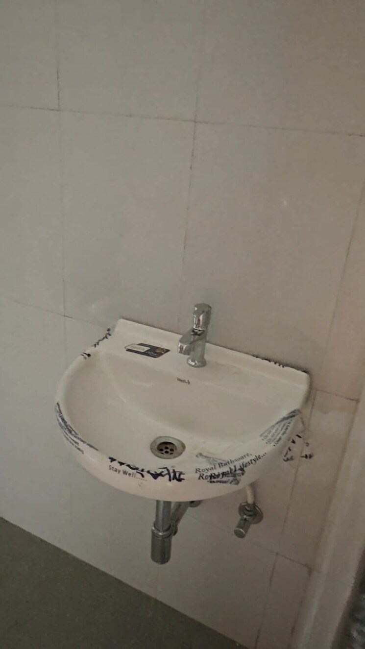 Bathroom, parklane-lifeseasons 2 Bedroom 930 Sq.Ft. Apartment In Dhanori Pune 7696497