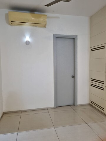 Room in 2 BHK Apartment at Pyramid Fusion Homes, Sector 70a – for Rent