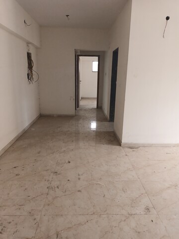 Room in 2.5 BHK Apartment at Rustomjee Pinnacle, Borivali East – for Sale