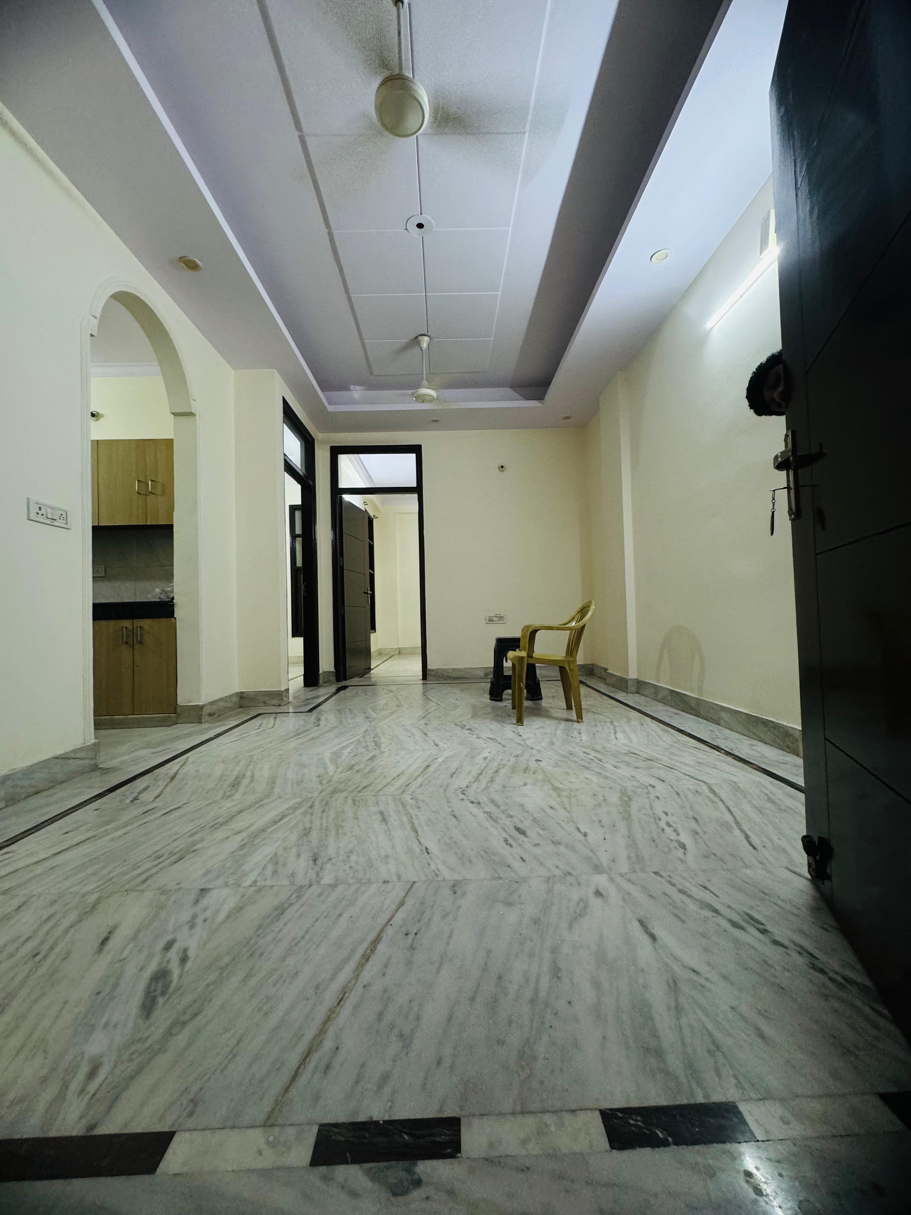 Rental 3 Bedroom 1200 Sq.Ft. Builder Floor in Chattarpur Delhi 7697163
