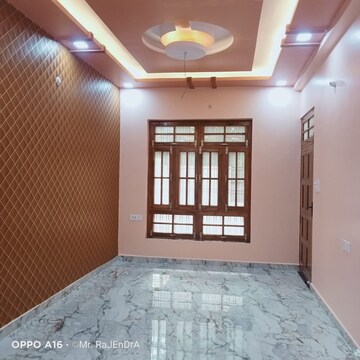 Room in 2 BHK Independent House at Jankipuram – for Sale