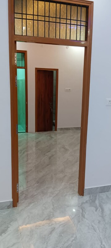 Room in 3 BHK Independent House at Jankipuram – for Sale