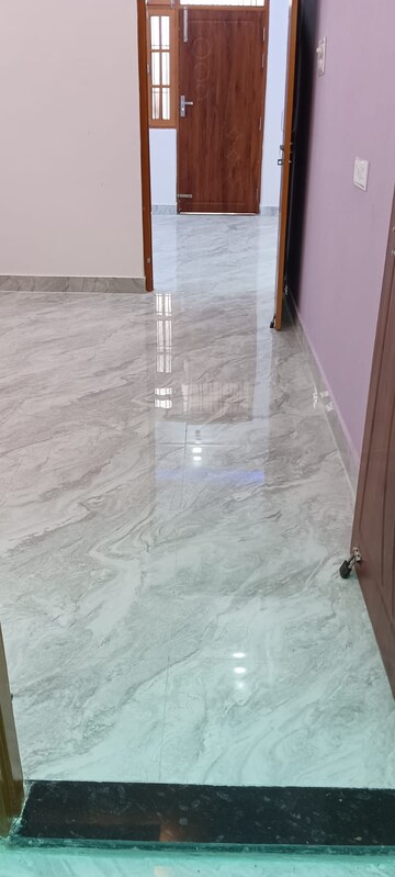 Room in 3 BHK Independent House at Jankipuram – for Sale