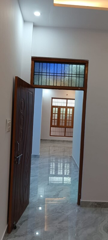 Room in 3 BHK Independent House at Jankipuram – for Sale