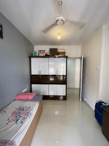 Room in 2 BHK Apartment at Riverdale Tower, Andheri East – for Sale