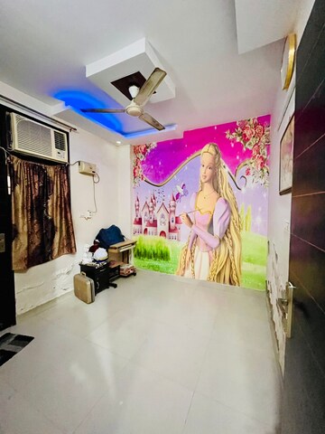 Bedroom in 2 BHK Builder Floor at Dwarka Mor – for Rent