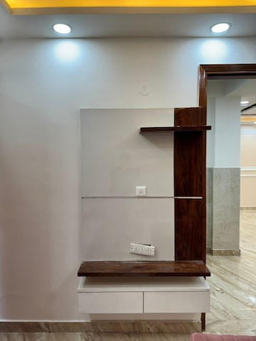 Furnished Amenities in 3 BHK Builder Floor at Mahavir Enclave 1 – for Sale