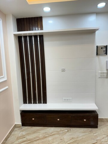 Furnished Amenities in 3 BHK Builder Floor at Mahavir Enclave 1 – for Sale