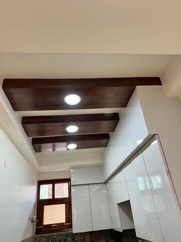 Furnished Amenities in 3 BHK Builder Floor at Mahavir Enclave 1 – for Sale
