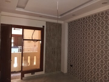 Room in 3 BHK Builder Floor at Fidato Honour Homes, Sector 89 – for Sale