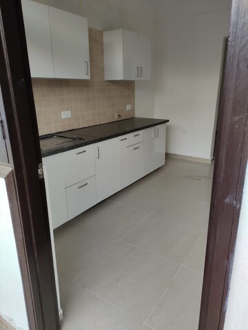 Kitchen in 3 BHK Builder Floor at Omaxe Silver Birch, North Mullanpur – for Sale