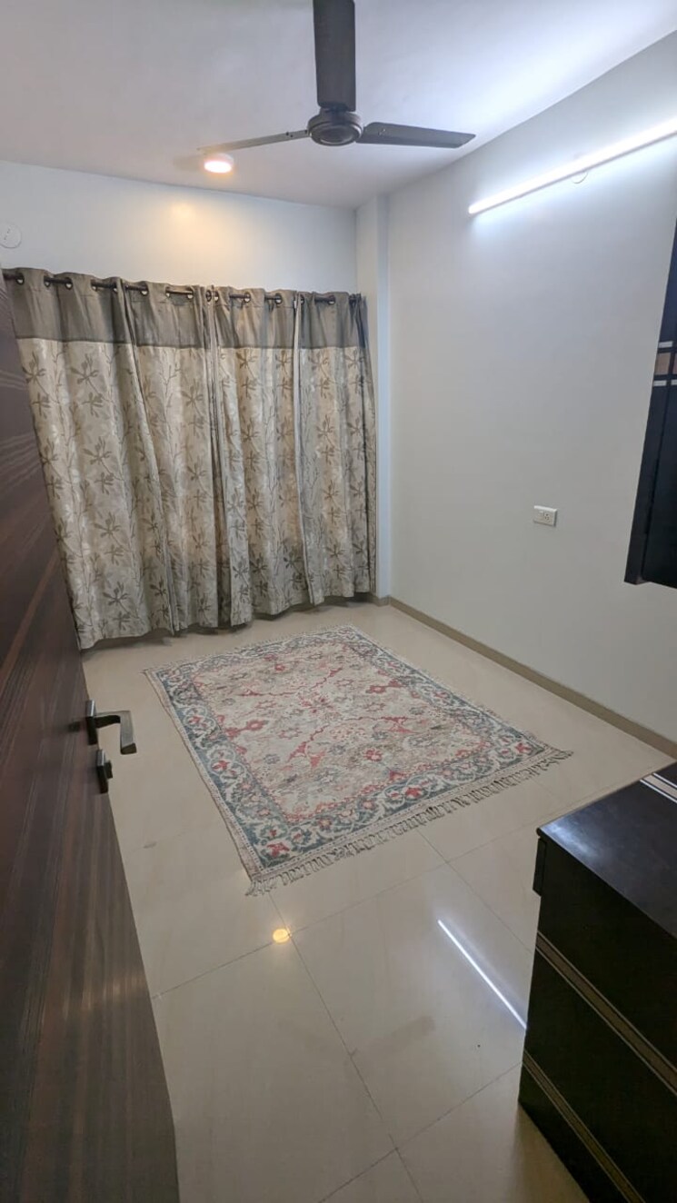 Bedroom, thakur-kedarnath-tower 3 Bedroom 950 Sq.Ft. Apartment In Versova Mumbai 7698373