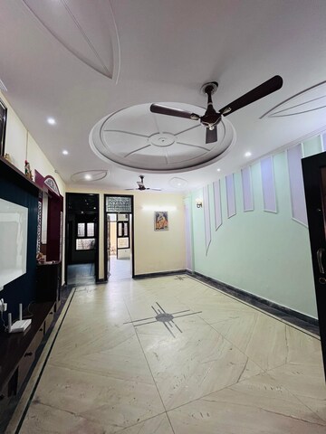 रेसिडेंशियल घर वर्ग फुट फॉर रेंट इन इंद्रपुरम ग़ाज़ियाबाद  7698298