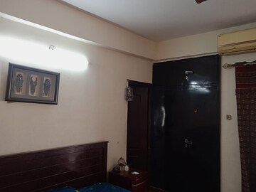 Parking in 3.5 BHK Apartment at VVIP Addresses, Raj Nagar Extension – for Sale