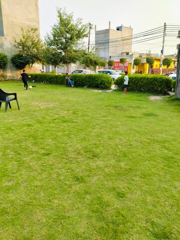  Plot – Garden View at Noida Expressway - for Sale