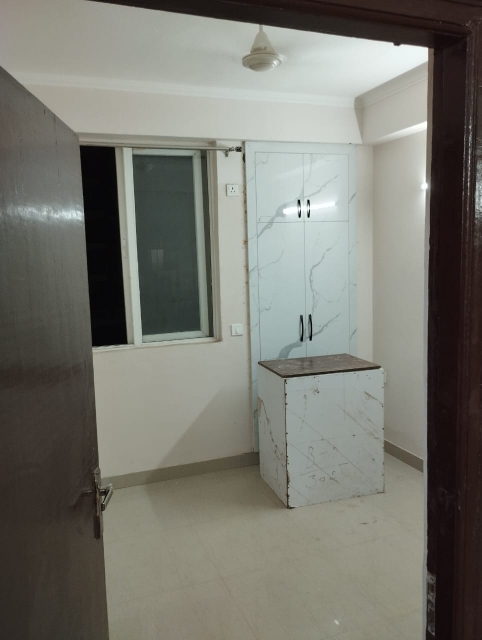 2 BHK Apartment For Rent in Amrapali Golf Homes Sector 4, Greater Noida Greater Noida  7698523