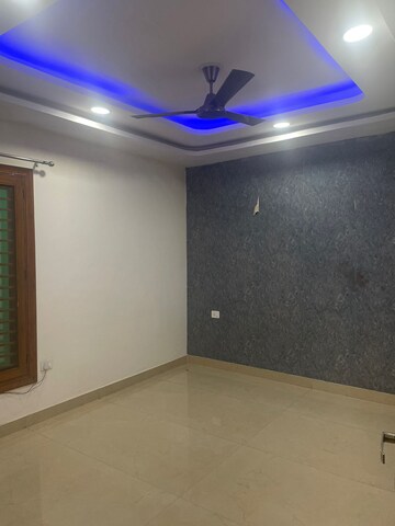 Room in 4 BHK Builder Floor at Sector 19 – for Sale
