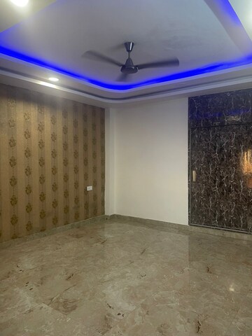 Room in 4 BHK Builder Floor at Sector 19 – for Sale
