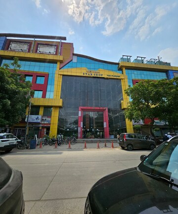  Office Space – Exterior View View at Vardhman Star Shop Mall, Sector 19 - for Sale