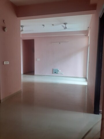 Room in 3 BHK Apartment at Mahagun Mywoods, Sector 16c Greater Noida – for Sale