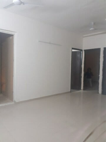 Room in 3 BHK Apartment at Mahagun Mywoods, Sector 16c Greater Noida – for Sale