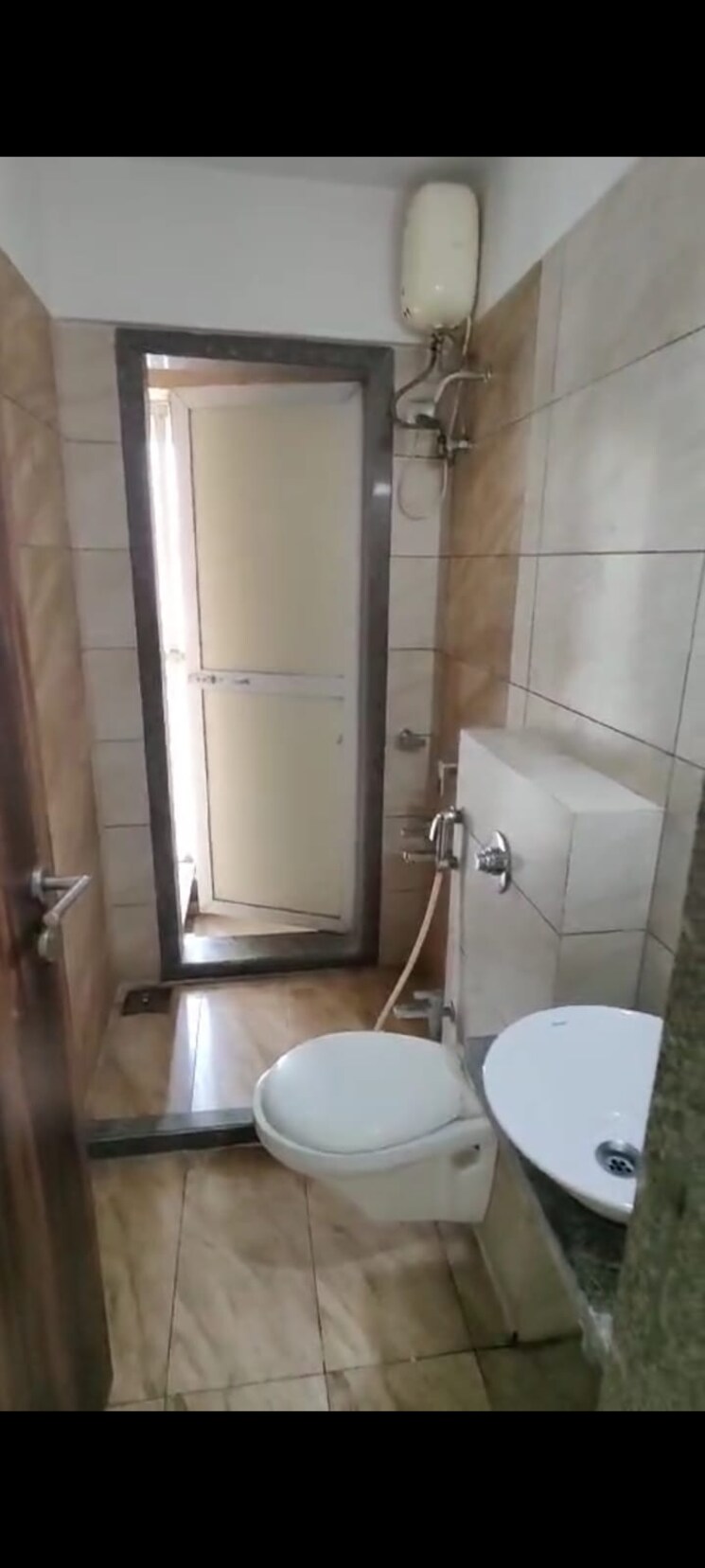 Bathroom, pearl-aurelia 2 Bedroom 631 Sq.Ft. Apartment In Dadar East Mumbai 7698755