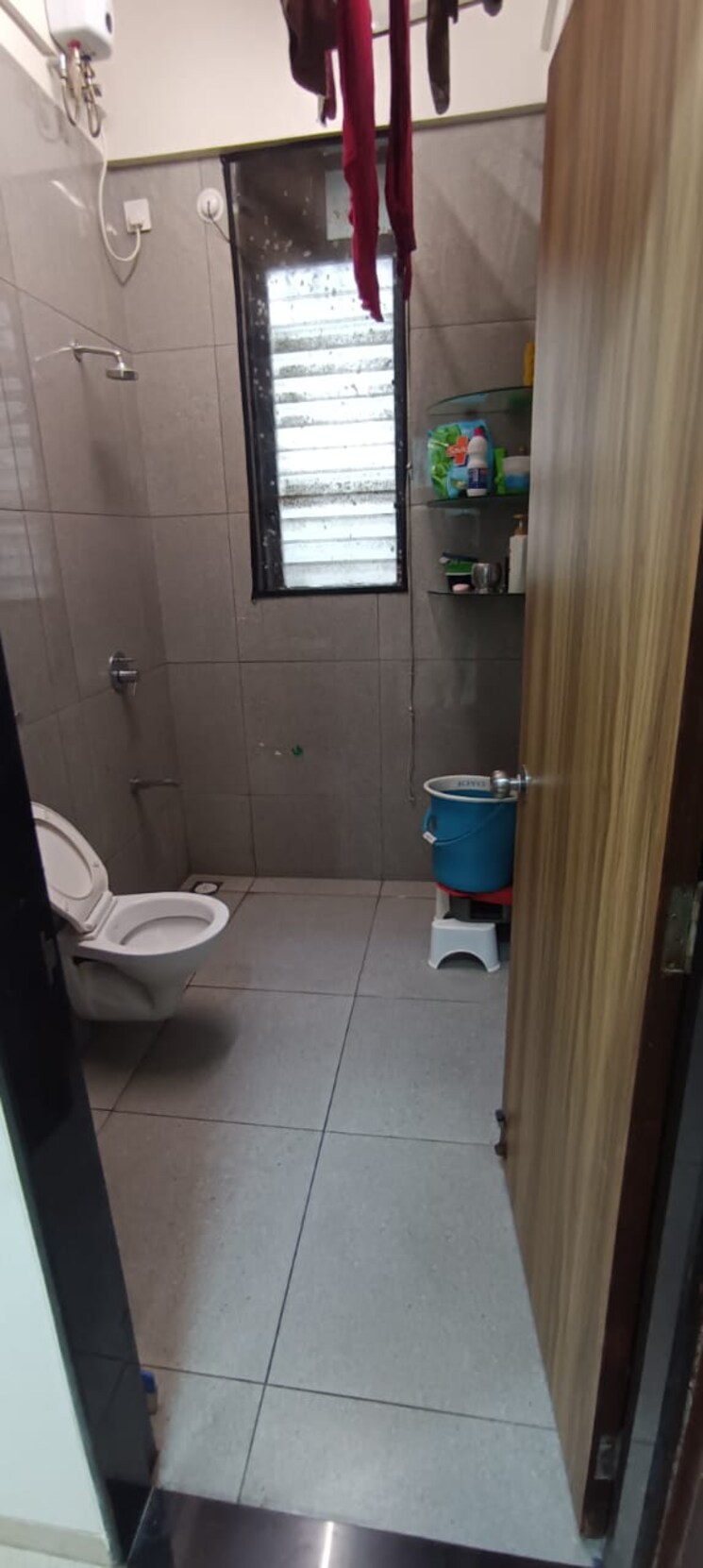 Bathroom, pearl-aurelia 2 Bedroom 631 Sq.Ft. Apartment In Dadar East Mumbai 7698755